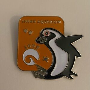 💥Shedd Aquarium Penguin Pin